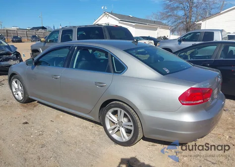 2013 Volkswagen Passat 3.6L V6 Se from USA, damaged, VIN 1VWBM7A36DC129344